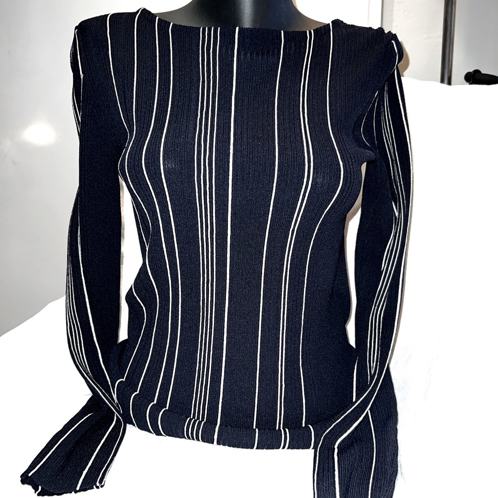 LONG SLEEVE SWEATER